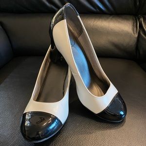 Life Stride,  Black & white women’s dressy heels